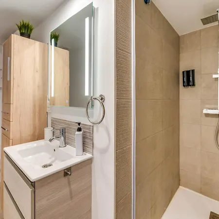 Apartamento Modern Unit With View *