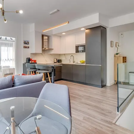 Modern Unit With View Apartment